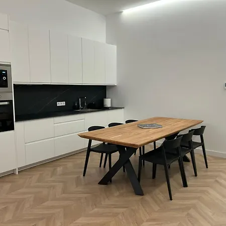 アパート Piso Encantador En El Centro De *