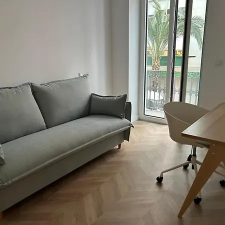 アパート Piso Encantador En El Centro De *