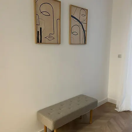 Piso Encantador En El Centro De アリカンテ