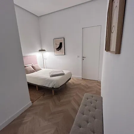 Piso Encantador En El Centro De * アリカンテ